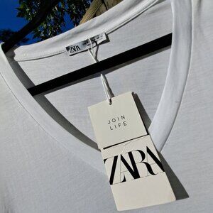 Zara Lightweight V-neck T-shirt